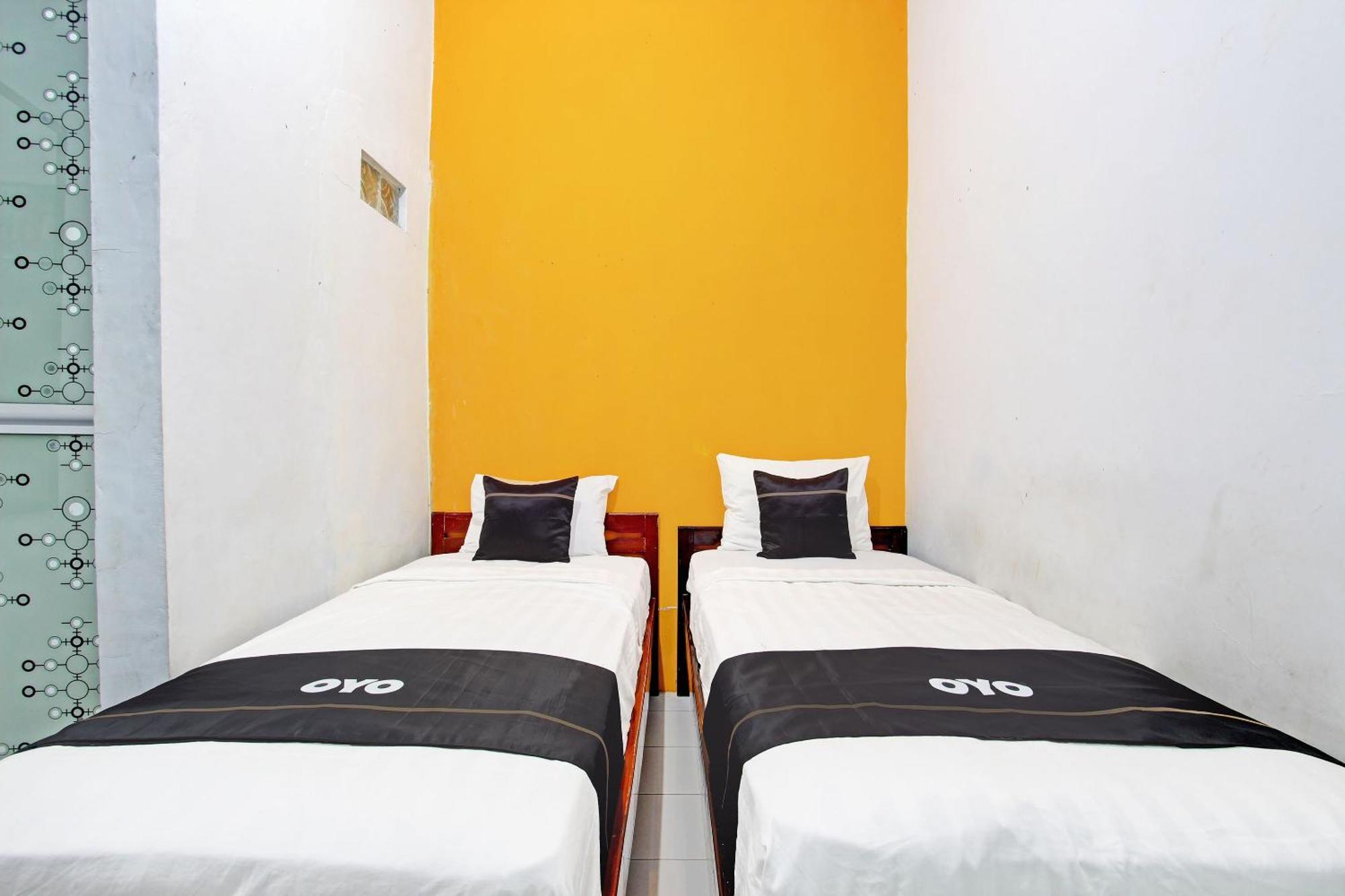 Capital O 92929 Hotel New Tirta Kencana Syariah Tegal  Exterior photo